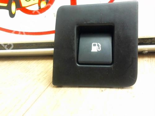 Used Switch PEUGEOT 407 Coupe (6C_) 2.7 HDi (204 hp) 13037126