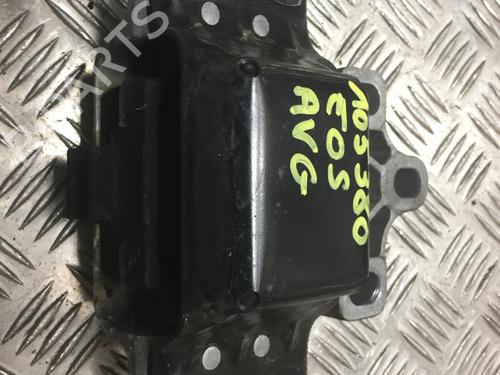 Used Engine mount VW EOS (1F7, 1F8) 2.0 TDI (140 hp) 23045139