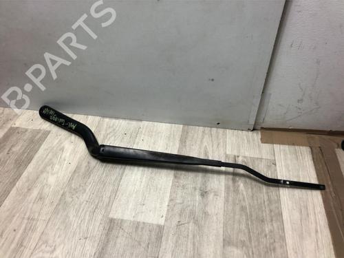 Used Front windshield wiper arm RENAULT TWINGO III (BCM_, BCA_) 1.0 SCe 70 (71 hp) 23079587