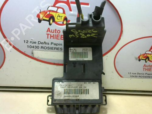 Caja reles / fusibles PEUGEOT 308 SW I (4E_, 4H_) 1.6 HDi (109 hp) 20627675