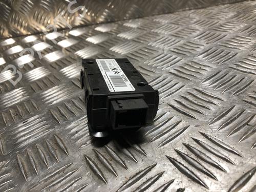 Used Control unit PEUGEOT 3008 I MPV (0U_) 1.6 HDi (114 hp) 31198804