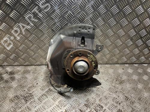 Venstre Styrespindel lagerhus BMW 3 Coupe (E46) 323 Ci (170 hp) 31203785