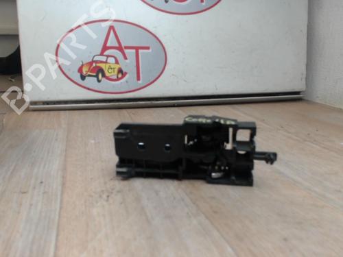 Used Rear left interior door handle TOYOTA COROLLA (_E12_) 1.4 D (NDE120_, NDE120R) (90 hp) 13036813