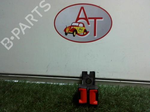 Used Seat buckle FORD FIESTA VI (CB1, CCN) 1.6 TDCi (90 hp) 25799647