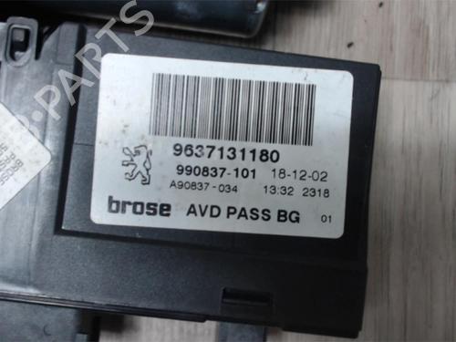 Right front window motor PEUGEOT 307 (3A/C) 2.0 HDi 110 | BP13223083E20 