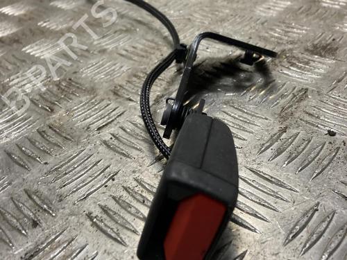 Engache cinturón Engache cinturón PEUGEOT 308 SW III (FC_, FJ_, FR_, F4_, FN_) BlueHDi 130 (FCYHZL, FCYHZT) (131 hp) 33677307 33677307