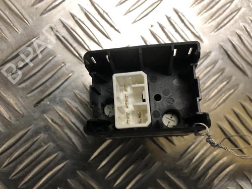 Switch VOLVO V40 Estate (645) 1.8 | BP23068983I30