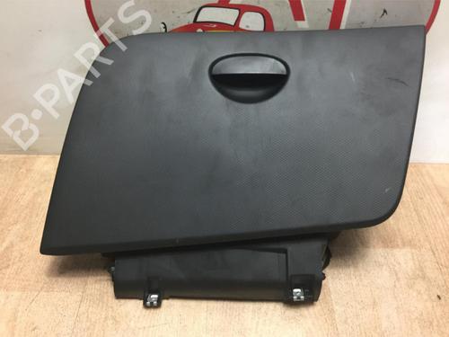 Used Glove box SEAT LEON (1P1) 1.6 TDI (105 hp) 13226683