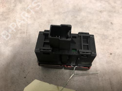 Used Warning switch FORD KUGA I 2.0 TDCi 4x4 (163 hp) 20617271