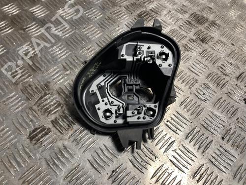 Éclairage de plaque d'immatriculation PEUGEOT 208 I (CA_, CC_) 1.6 HDi (92 hp) 31198679