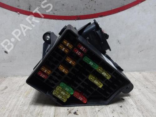 Zekeringkast VW PASSAT B6 (3C2) 2.0 TDI (140 hp) 23034746