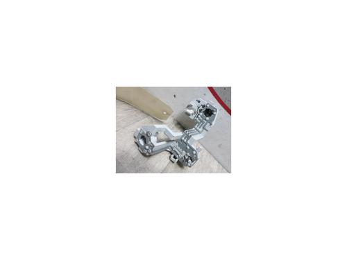 Używane Lampa oświetlenia tablicy rejestracyjnej FORD FIESTA VI (CB1, CCN) 1.4 TDCi (68 hp) 13291284