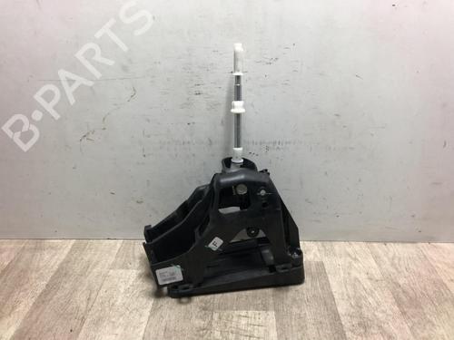 Used Gear lever RENAULT CLIO V (B7_) 1.0 TCe 100 (B7MT) (101 hp) 23870719
