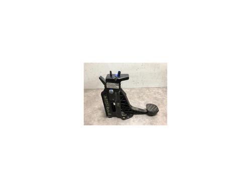 Used Clutch pedal VW NEW BEETLE Convertible (1Y7) 1.9 TDI (105 hp) 20622426