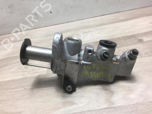 Hovedbremsecylinder VW PASSAT B8 Variant (3G5, CB5) 2.0 TDI 4motion (190 hp) 23034274