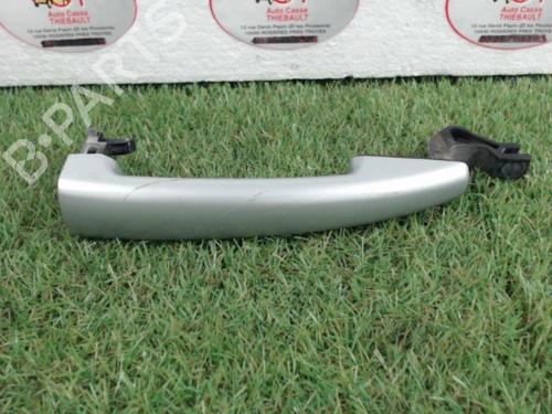 Used Rear left exterior door handle PEUGEOT 407 (6D_) 2.0 HDi 135 (6DRHRH, 6DRHRE, 6DRHRG, 6DRHRJ) (136 hp) 13037618