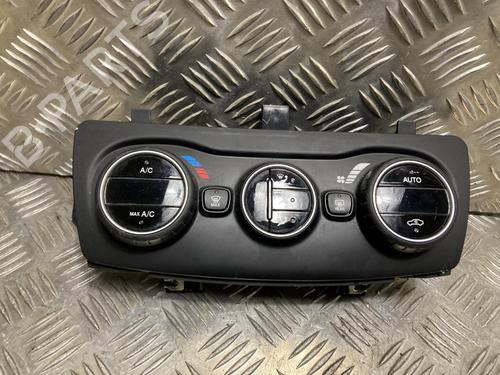 Used Climate control FIAT TIPO Saloon (356_, 357_) 1.4 (356SXA1B) (95 hp) 32010563