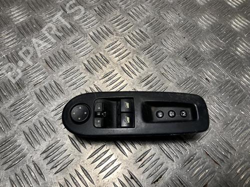 Used Left front window switch PEUGEOT 407 Coupe (6C_) 2.7 HDi (204 hp) 31371313