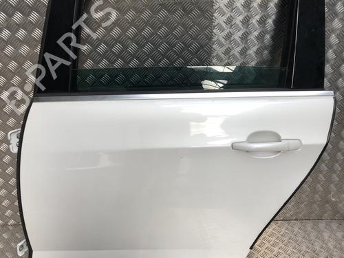 Puerta trasera izquierda PEUGEOT 5008 (0U_, 0E_) 1.6 HDi (114 hp) 32330089