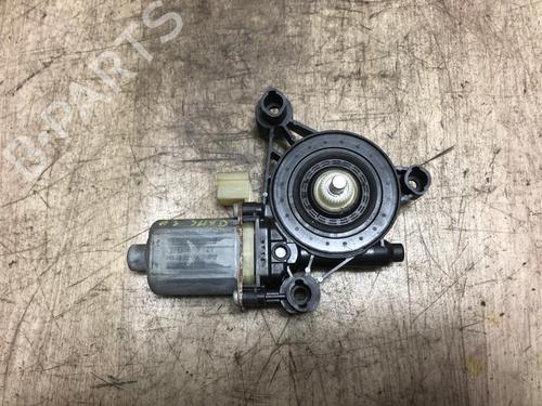 Used Right front window motor AUDI A3 Sportback (8VA, 8VF) 1.6 TDI (110 hp) 23128592