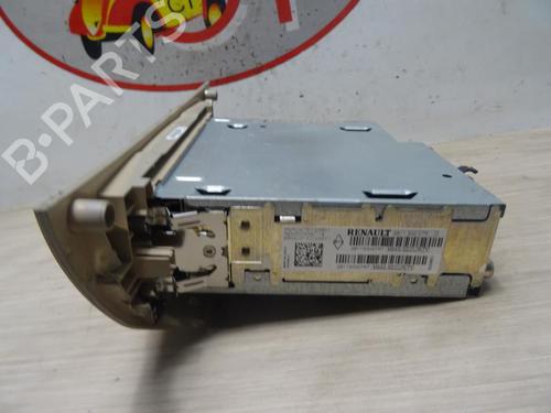 Used Radio RENAULT LAGUNA III (BT0/1) 2.0 dCi (BT01, BT08, BT09, BT0E, BT0K, BT12, BT1C, BT1D,... (150 hp) 20627538
