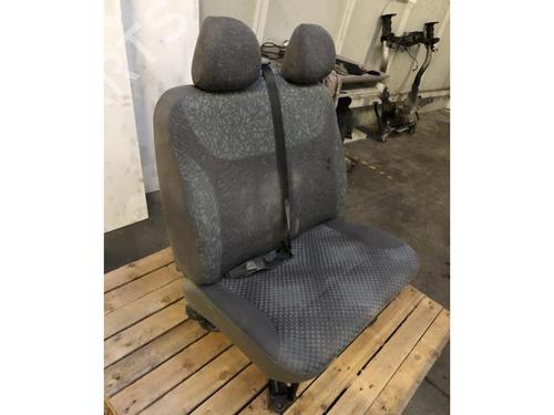 Right front seat RENAULT TRAFIC II Van (FL) 2.0 dCi 90 (FL0H) | BP20615286C16 