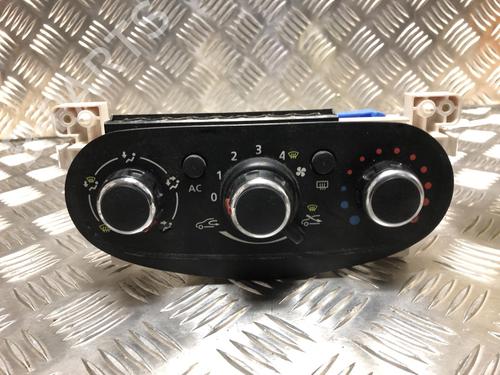 Commande Chauffage DACIA SANDERO II 1.5 dCi (90 hp) 21593429