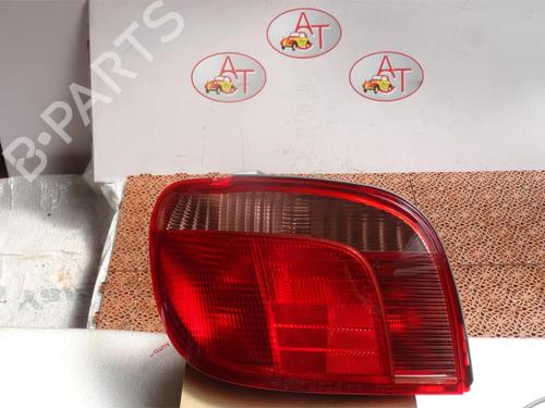 Venstre baglygte TOYOTA YARIS (_P1_) 1.0 (SCP10_, SCP10R) (68 hp) 30674060