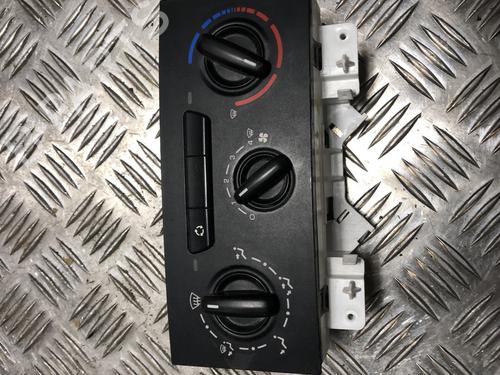 AC Styreenhet / Manøvreringsenhet FIAT SCUDO Van (270_, 272_) 2.0 D Multijet (120 hp) 31196401