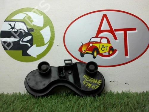 Used Licence plate light RENAULT MEGANE II (BM0/1_, CM0/1_) 1.5 dCi (BM0F, BM0T, BM2B, CM0F, CM0T) (82 hp) 13128718