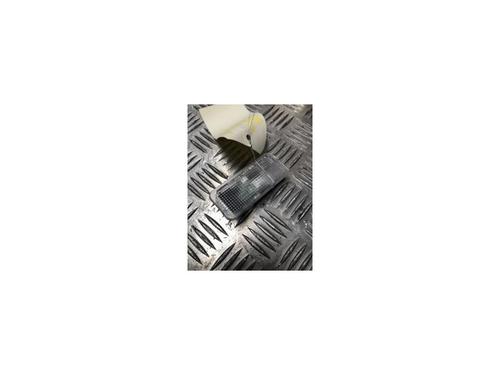 Used Interior roof light PEUGEOT 5008 II (MC_, MJ_, MR_, M4_) 2.0 BlueHDi 150 (MJAHXW, MJAHXH, MJAHXN, MJAHXV, MJAHXG) (150 hp) 27558111