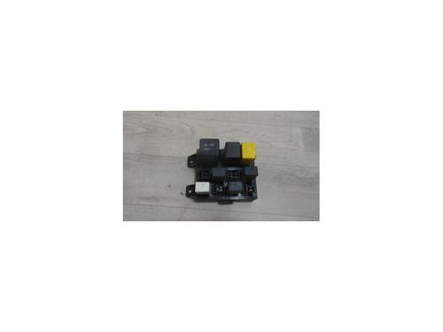 Used Fuse box HYUNDAI H-1 / STAREX Bus (A1) 2.5 TCi (99 hp) 20618548