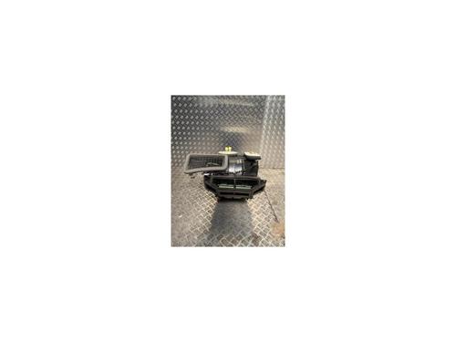 Used Heater matrix box RENAULT MEGANE IV Hatchback (B9A/M/N_) 1.5 dCi 110 (B9A3) (110 hp) 27581383