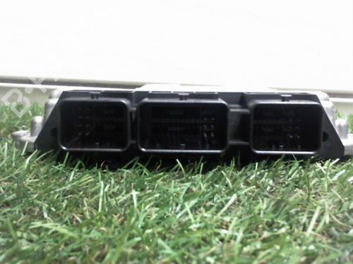 Engine control unit (ECU) CITROËN C5 III (RD_) 1.6 HDi 110 (RD9HZC) | BP13275113M57