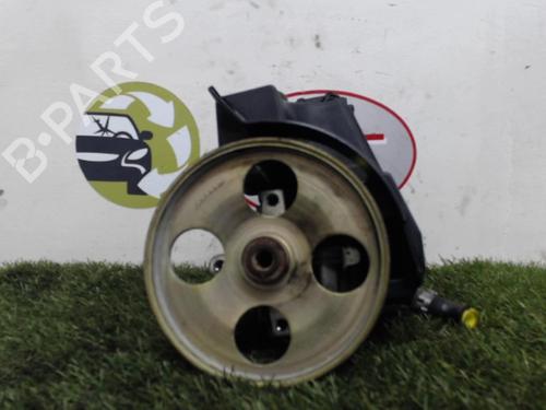 Used Steering pump PEUGEOT 206 Hatchback (2A/C) 1.1 i (60 hp) 13037352