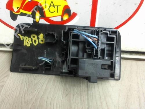 Used Switch RENAULT MEGANE III Hatchback (BZ0/1_, B3_) 1.5 dCi (86 hp) 13037218