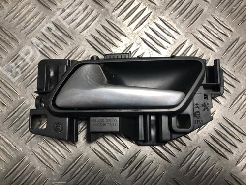 Used Front left interior door handle Front left interior door handle PEUGEOT 308 II (LB_, LP_, LW_, LH_, L3_) 1.6 BlueHDi 120 (120 hp) 33818443 33818443