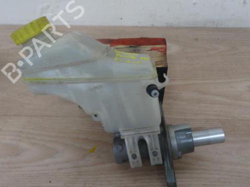 Used Brake master cylinder FIAT GRANDE PUNTO (199_) 1.3 D Multijet (75 hp) 13276765