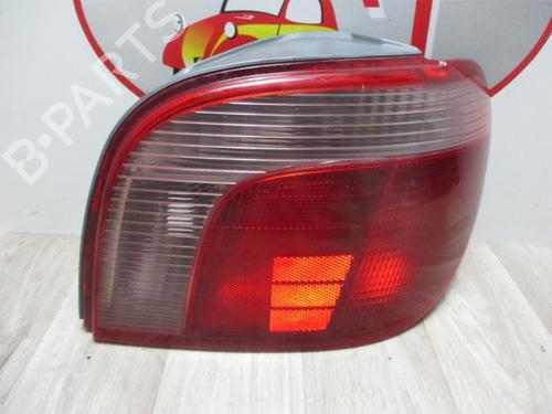 Høyre baklys TOYOTA YARIS (_P1_) 1.0 (SCP10_, SCP10R) (68 hp) 13286046