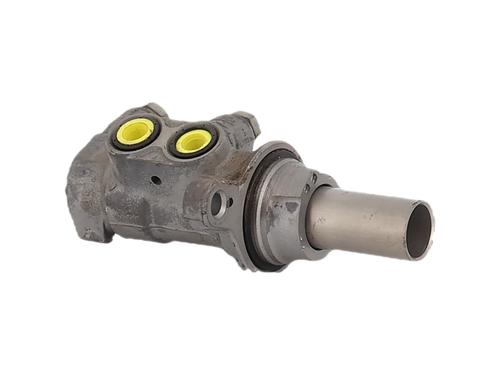 Brake master cylinder FORD KUGA II (DM2) 1.6 EcoBoost 4x4 | BP37447848M77 - Image 4