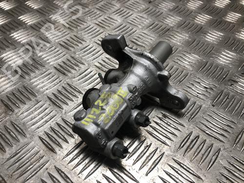 Used Brake master cylinder Brake master cylinder PEUGEOT 2008 II (UD_, US_, UY_, UJ_, UR_, UC_) 1.5 BlueHDI 130 (131 hp) 33677251 33677251