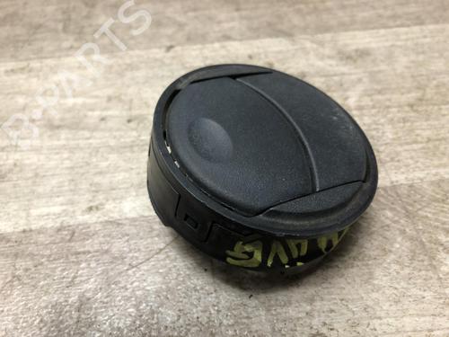 Used Air vent TOYOTA RAV 4 II (_A2_) 2.0 D 4WD (CLA20_, CLA21_, CLA20R, CLA21R) (116 hp) 23873399