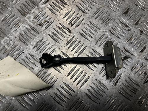 Used Hinge/Door check strap TOYOTA YARIS (_P9_) 1.4 D-4D (NLP90_, NLP90R) (90 hp) 31201788