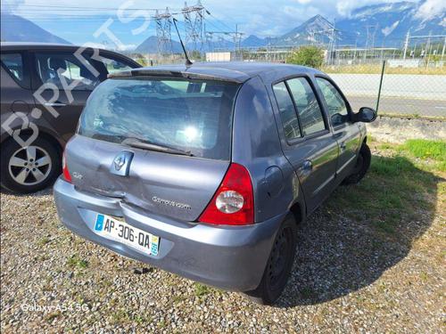 Brugte RENAULT CLIO II (BB_, CB_) 1.5 dCi (B/CB3M) (64 hp) 4374658