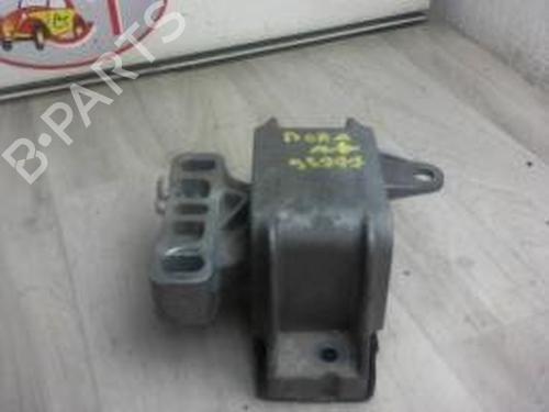 Support de moteur VW BORA I (1J2) 1.6 (101 hp) 29401647
