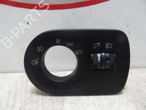Used Switch SEAT LEON (1P1) 1.6 TDI (105 hp) 12964400