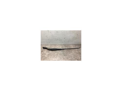 Used Front windshield wiper arm DACIA SANDERO II TCe 90 (B8M1, B8MA, B8AC) (90 hp) 20634654