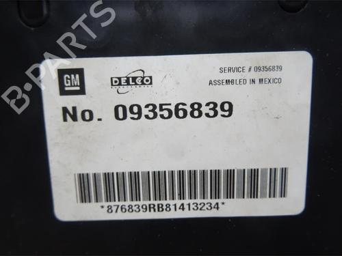 Fuse box CADILLAC SEVILLE 4.6 SLS V8 | BP12983292E1 