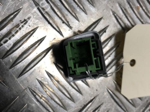 Switch PEUGEOT 2008 I (CU_) 1.6 BlueHDi 100 | BP31198579I30