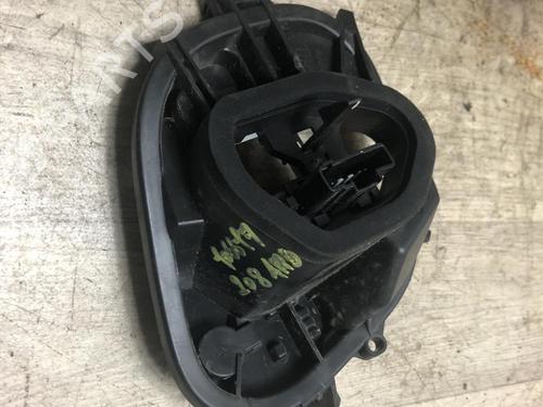 Used Licence plate light PEUGEOT 208 I (CA_, CC_) 1.2 VTI 82 (82 hp) 20618905